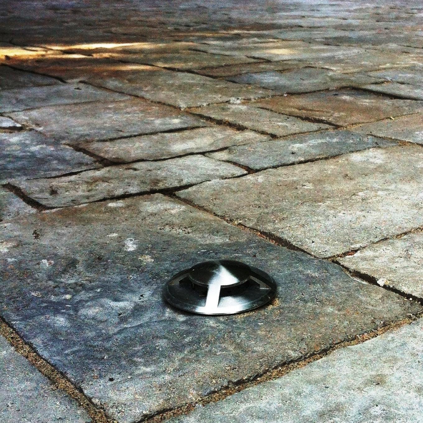 Stainless Steel 4-Way LED Well Light - Silhouette Lights